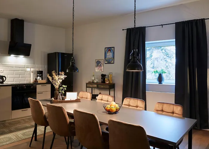 Apartament Foundry - Business & Content Loft - 120 Qm - Kueche - Waschtrockner - Badewanne & Dusche - Kostenloser Parkplatz - Smart Tv